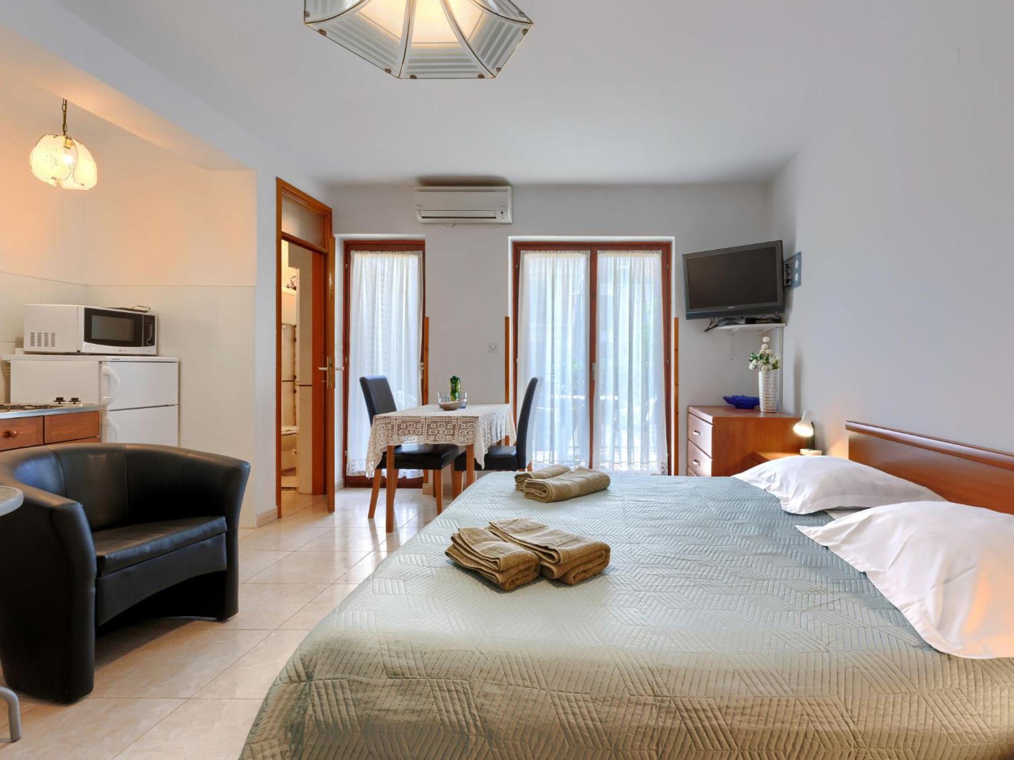 Apartment Alba - Roj157 By Interhome Ровінь Екстер'єр фото